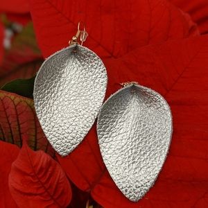 Leather Earrings Teardrop Leaf